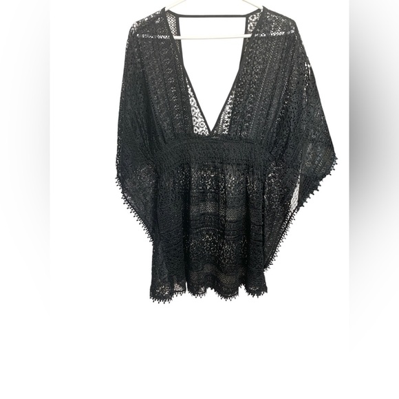 Black lace beach cover-up. Excellent condition size medium. - Picture 1 of 8
